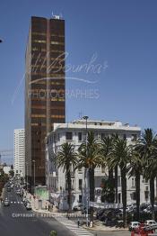 Image du Maroc Professionnelle de  La Tour de l'Atlas se situe sur l'avenue des Almohades, dans le quartier des affaires, près du port, elle croise l'Avenue des F. A. R..  de Casablanca et se compose principalement de bureaux. Lundi 6 Juillet 2009. (Photo / Abdeljalil Bounhar)